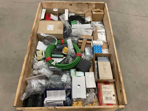 Lotto di materiale per l'installazione