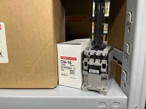 Contractori magnetici Lot AC CN-16 (420x)