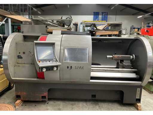2005 Style 630x2000 CNC Lathe