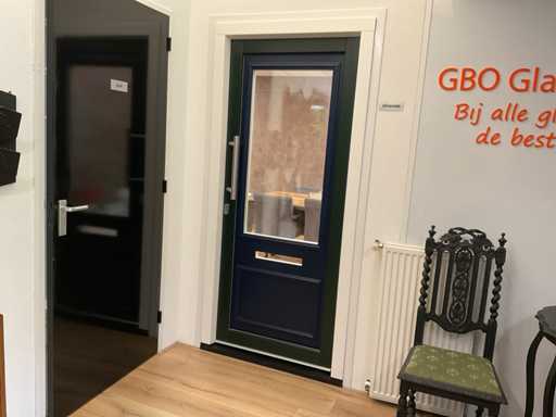 Porte extérieure en plastique Novafront dans le cadre