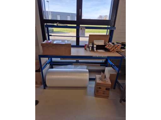   Lot of packing tables without accessories (3x)