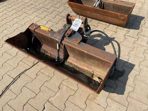 2012 Cseri Tilt Bucket