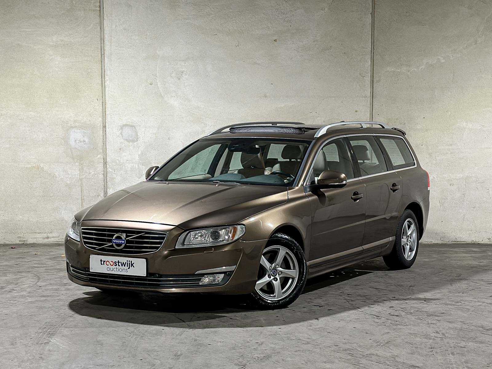 Volvo V70 2.0 D4 Summum 181pk 2015 (Origineel-NL), GB-859-B