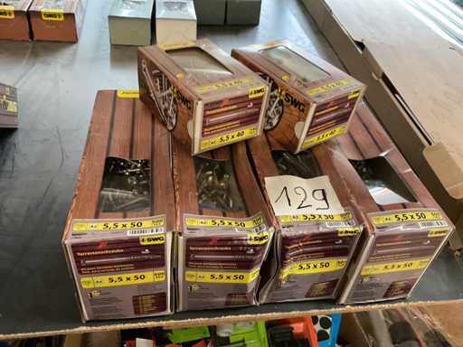 6 boxes of stainless steel hardwood screws with bits