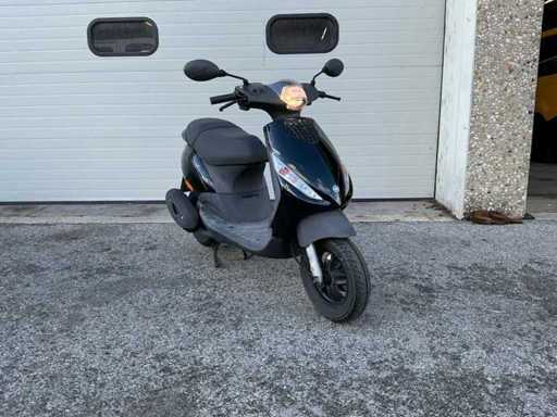 Piaggio Zip 50 4 temps CD2 scooter cyclomoteur 2021