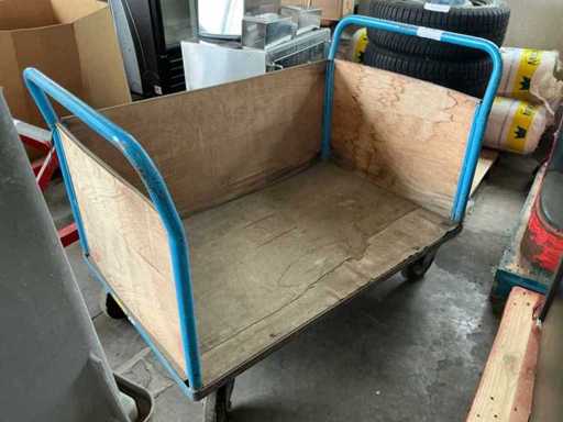 Metalen transportkar