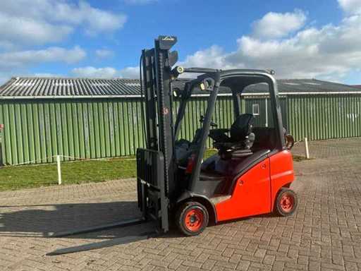 2007 Linde H16 Forklift