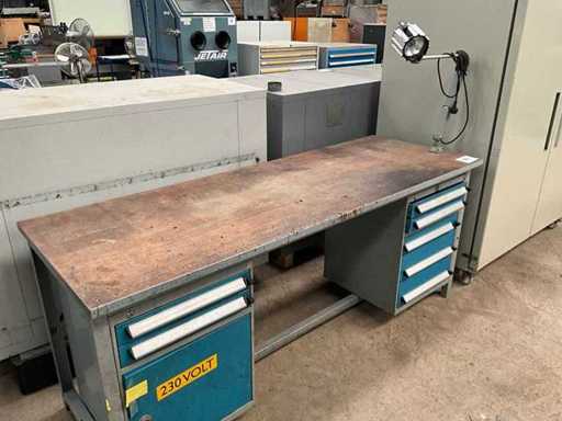 Workbench + roller shutter box