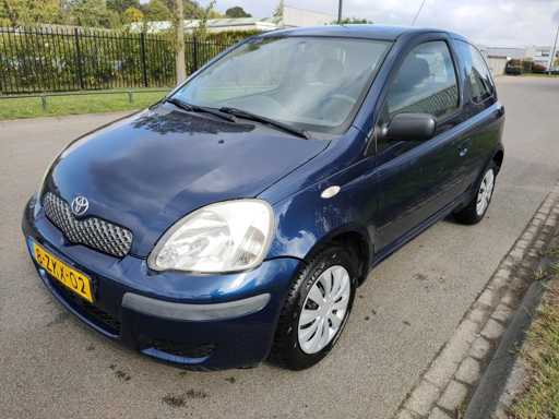 Toyota - 2003 - Yaris - 1.0 VVT-i - 8-ZKX-02
