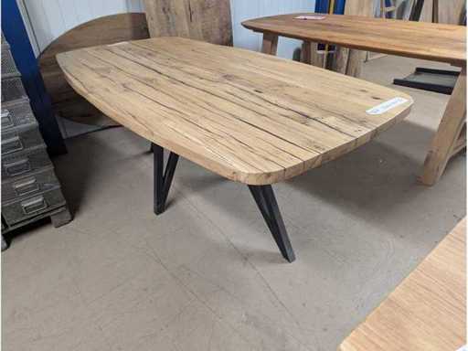 Eettael Rustic Oak Danish oval, Epoxy. 220 x 110 x 77cm. Metal base