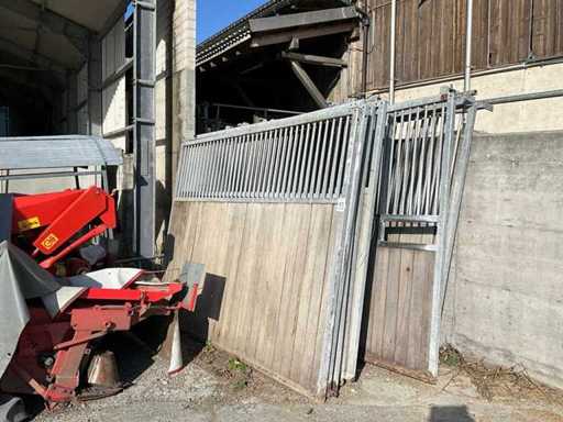 Murs étables et éléments de mur en maille roulante