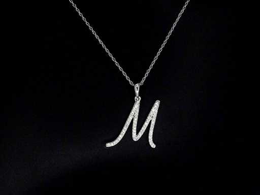 Pendant natural diamond letter m
