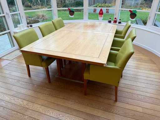 Dining table with 6 dining chairs