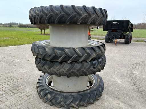 Jantes doubles pneumatiques Michelin 300/95 R46 (2x)