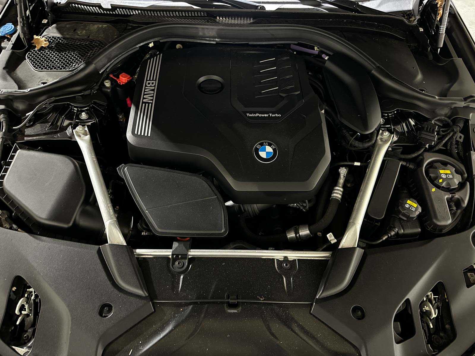 BMW 520i Touring High Executive Edition M-Sport 184pk 2021 (Origineel-NL) 5-Serie G31, L-194-JX