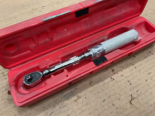 Clé dynamométrique à enclenchement