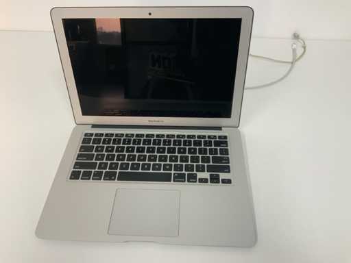 Apple A1466 13-inch MacBook Air Laptop