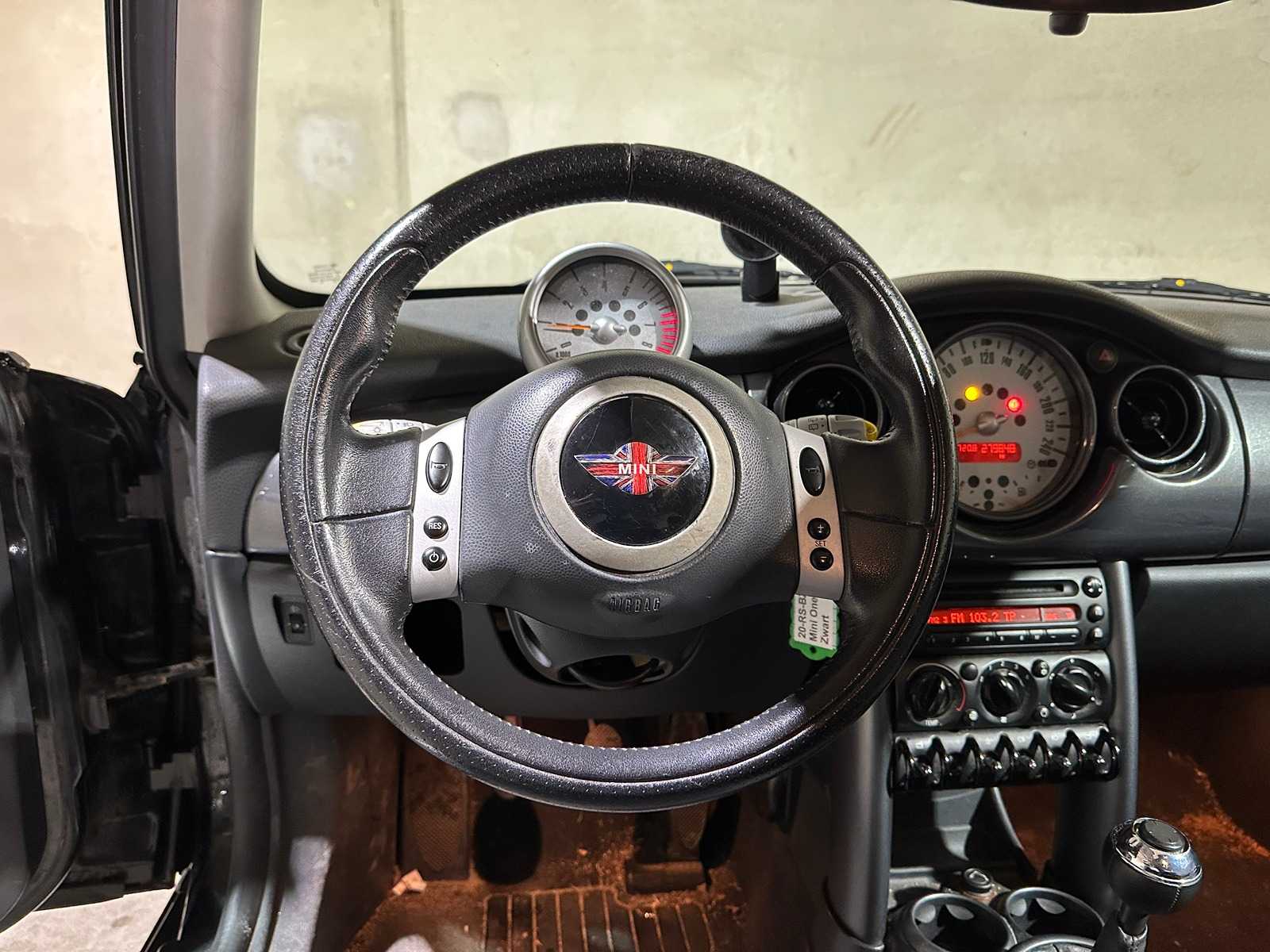 Mini 1.6 One Pepper 90pk 2005, 20-RS-BZ Youngtimer