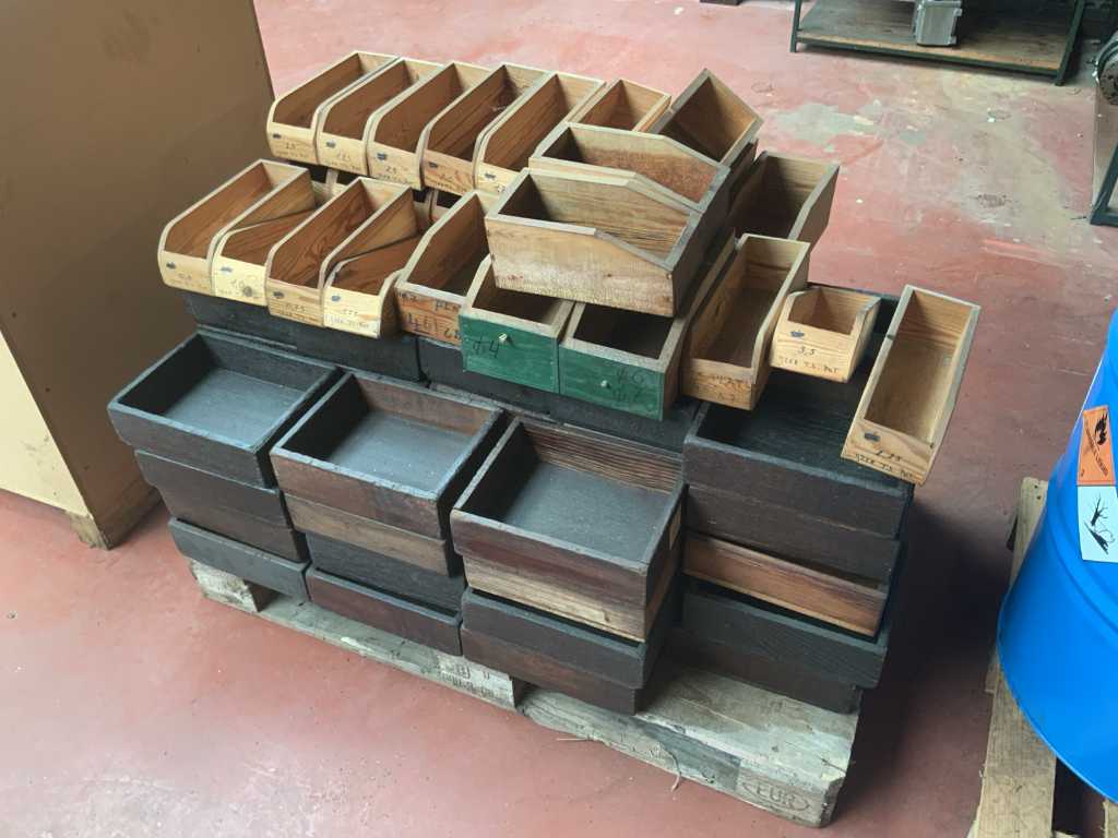 Batch of wooden bins