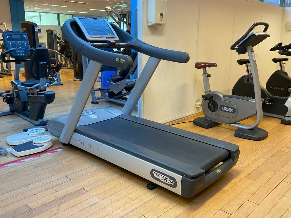 Technogym run excite online 700 tv