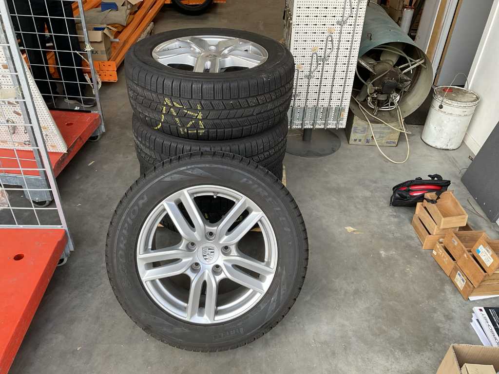 Pirelli Scorpion Car Tire (4x)