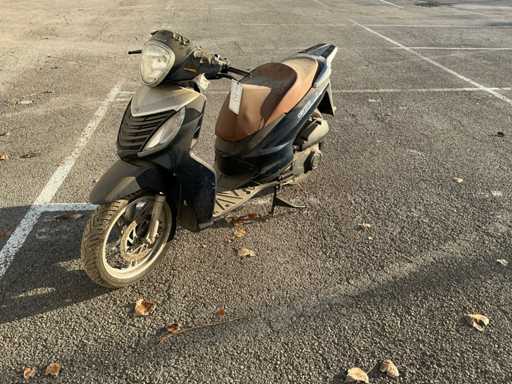 Malaguti Center, oftewel motorfiets.