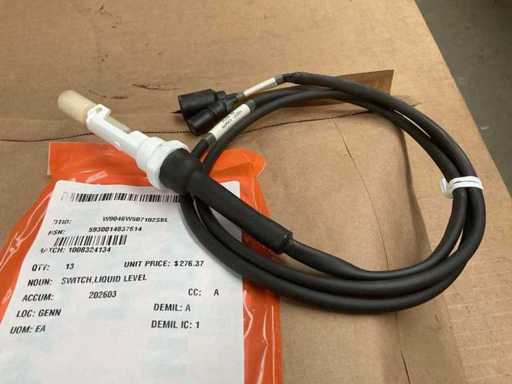 Liquid level switch (13x)