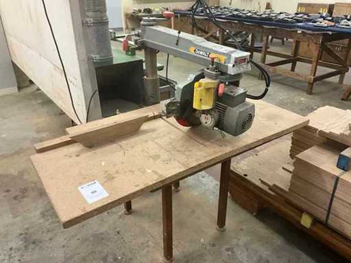 Scie à bras radial Dewalt DW110