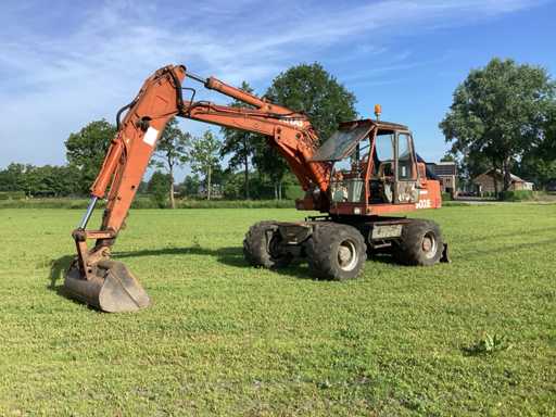 1982 Atlas AB 1302 E Pelle sur pneus