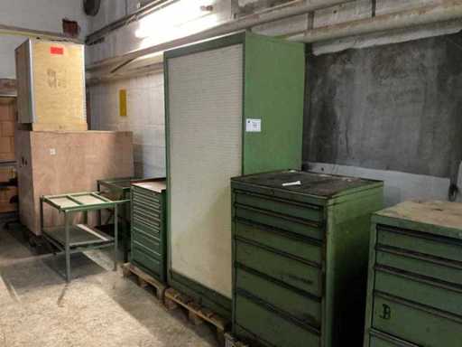 Roller shutter cabinet without contents