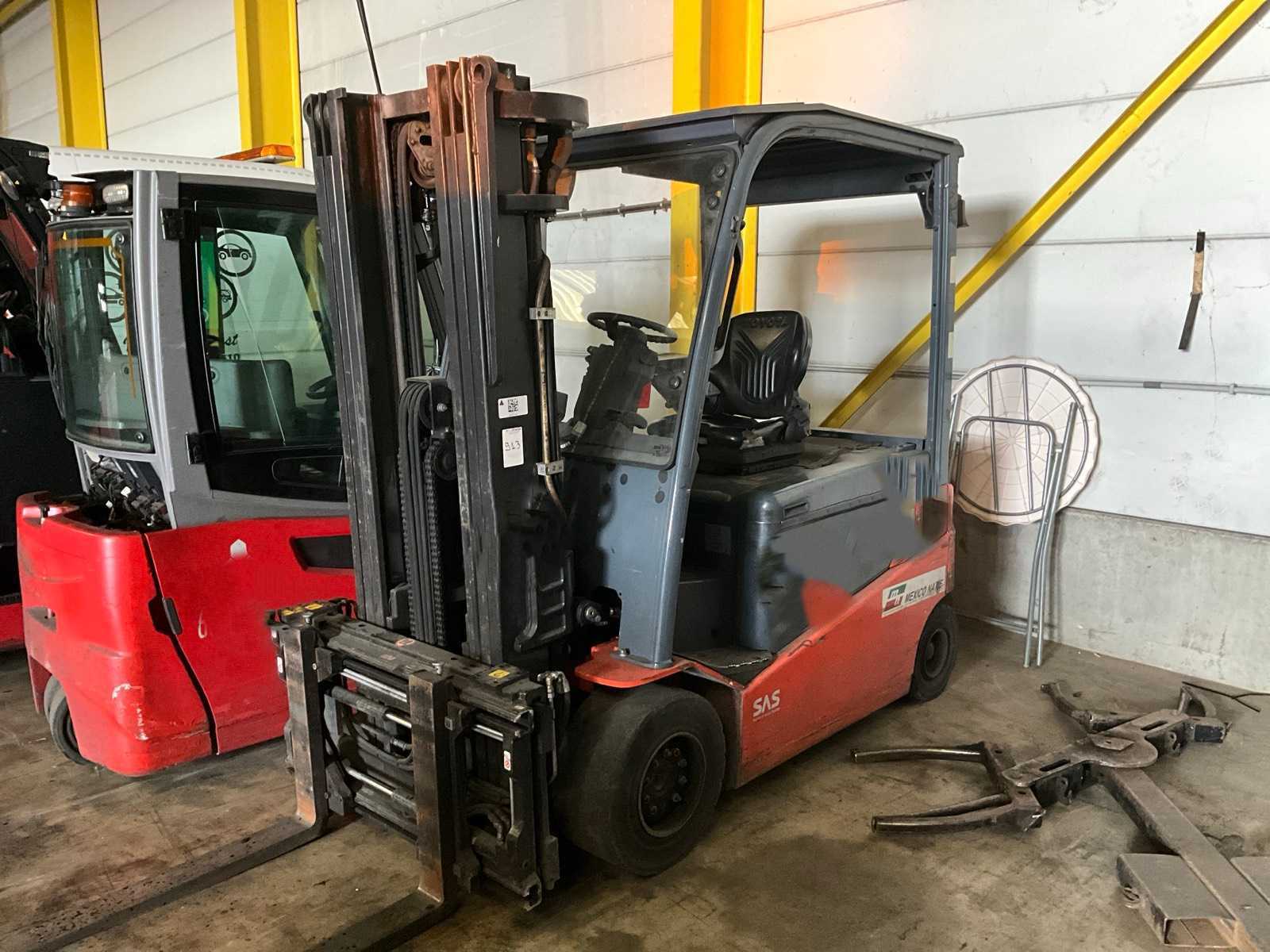 2016 Toyota 8FBMT35 Forklift Truck (68035-104)