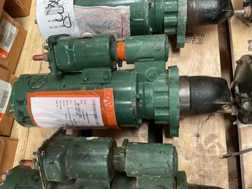 Electrical engine starter