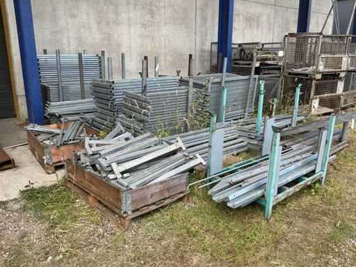 Lot de pièces galvanisées pour remorques