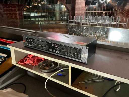 Equalizzatore DBX 2215