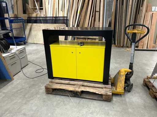 Bar/counter incluyendo caso