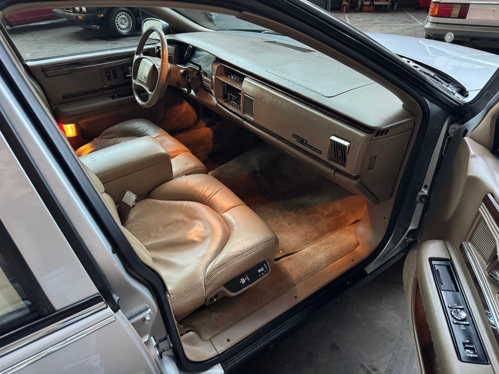 Buick Roadmaster Estate Wagon Begrafenisauto 5.7 1996, 92-HV-BB