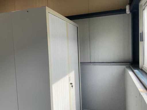 Dulap cu ușă glisantă