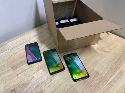 Samsung Galaxy A20e Mobile Phone (14x)