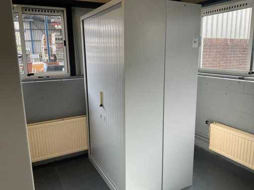 Dulap cu ușă glisantă