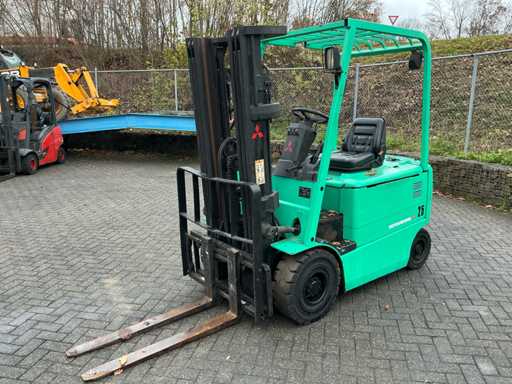 2003 Mitsubishi FB25K Gabelstapler