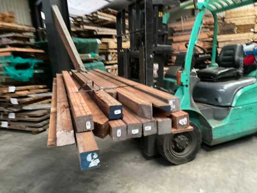 Stâlp de grădină din lemn de esență tare Azobé ascuțit, 270x9x9 cm (12x)