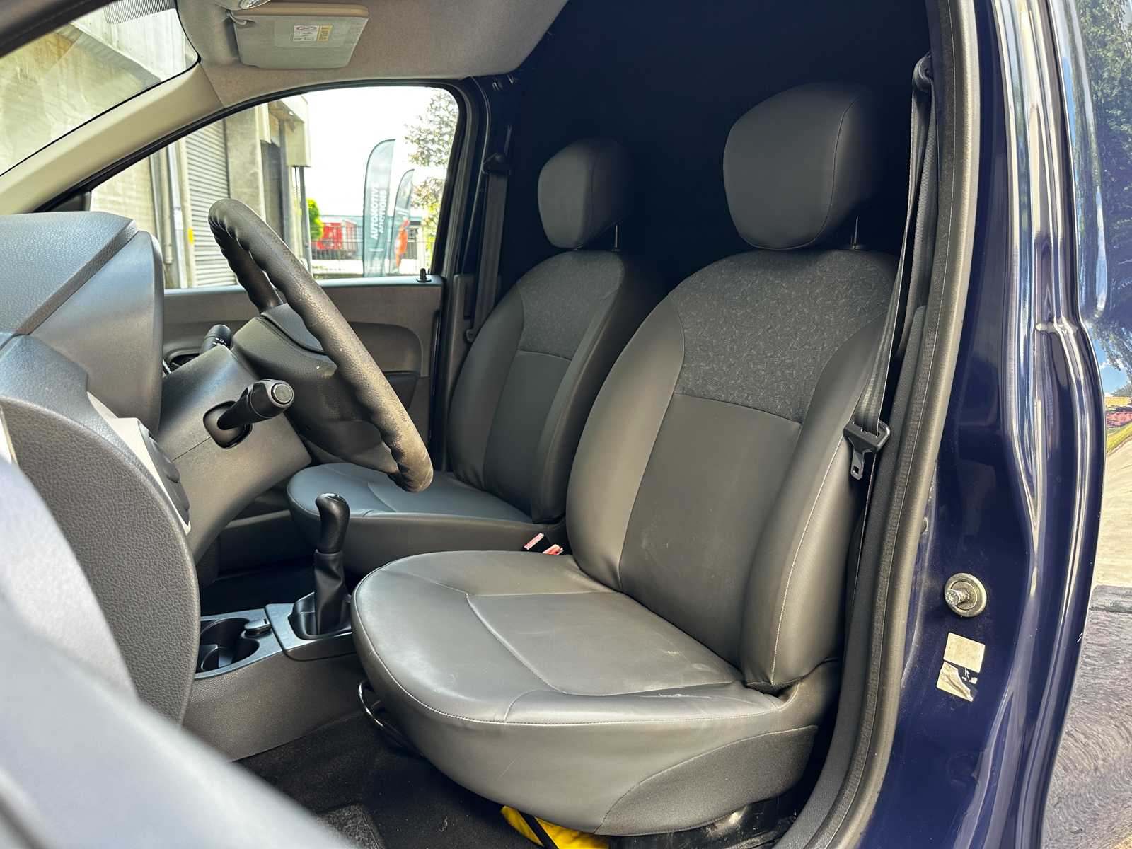 Dacia Dokker 1.6 MPI 100 Basic 101pk 2016, V-85-LTP