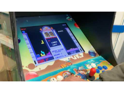 1b5d9aff-c7a0-4ae3-a2a5-31eb6313cfb7.mp4