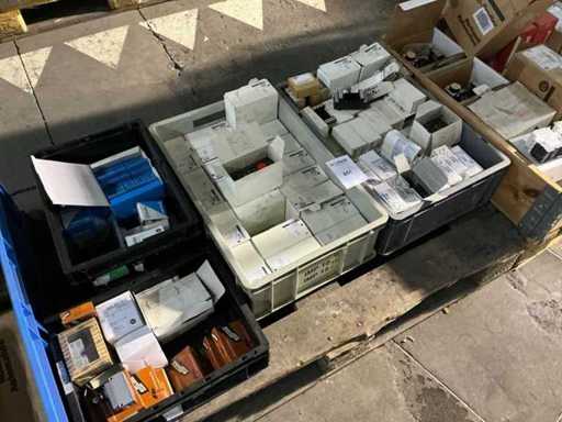 Partij diverse industriële elektro