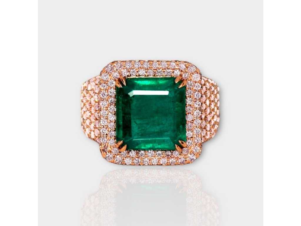 Hoge sieradenring in natuurlijke blauwgroene smaragd met natuurlijke roze diamanten 8,18 karaat