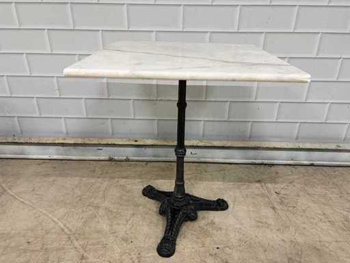 Marmeren tafel met Stalen onderstel