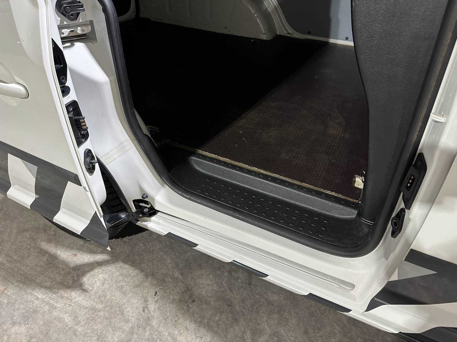 Volkswagen Caddy 2.0 TDI 170PK BMT Highline 2017 (Origineel-NL), V-752-HD