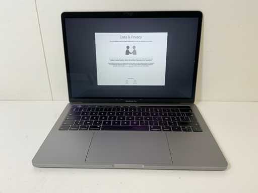 Apple MacBook Pro 13,3", Core™ i5 8. generacji, 16 GB RAM, laptop NVMe 251 GB