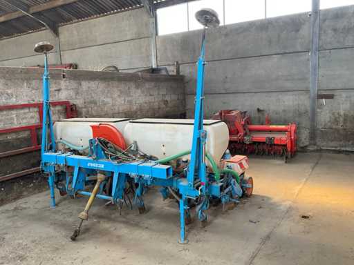 1999 Monosem Saatbettkombination