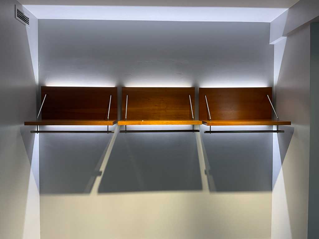 Diverse houten displays
